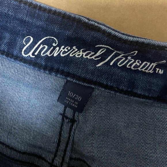 Universal Thread High Rise Shorts - Picture 4 of 6